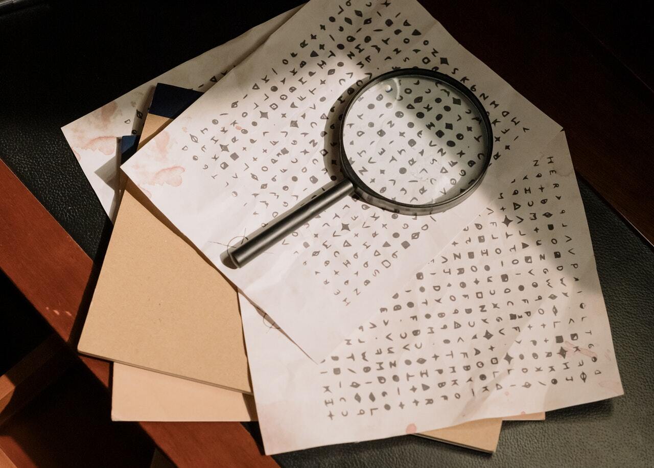magnifying glasses